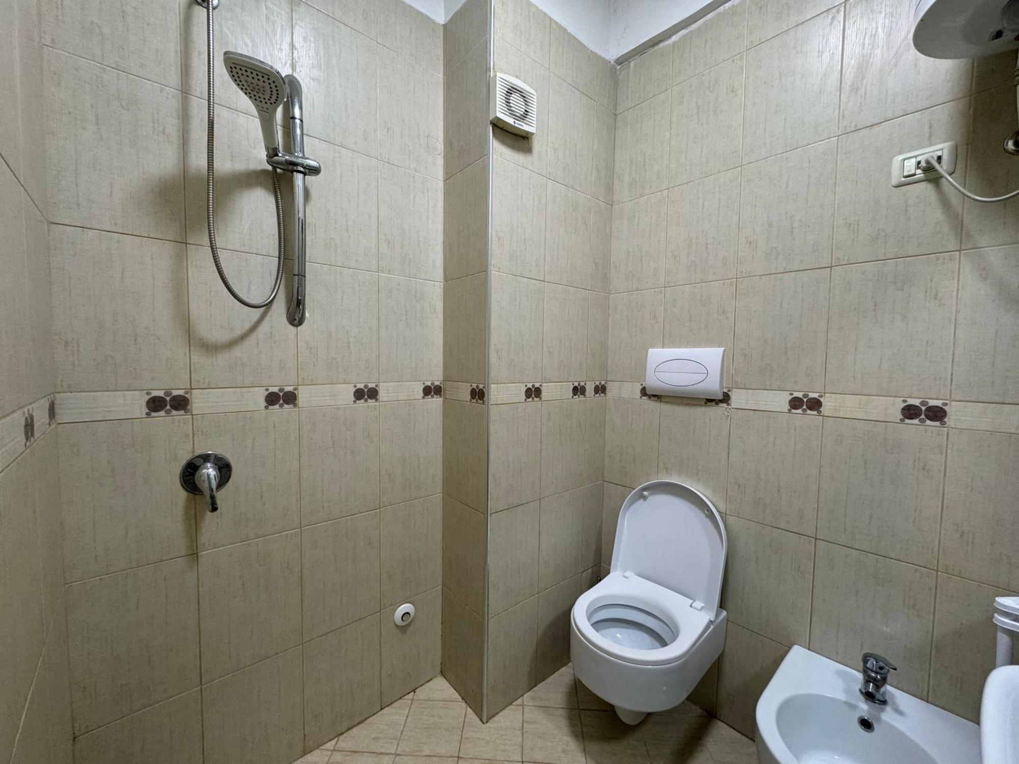 Elegant Apartment In Lungomare - N 23 Wlora Zewnętrze zdjęcie